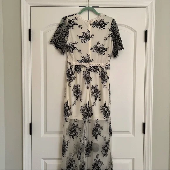 Salt & Soul Hana Floral Lace Maxi - Picture 5 of 7